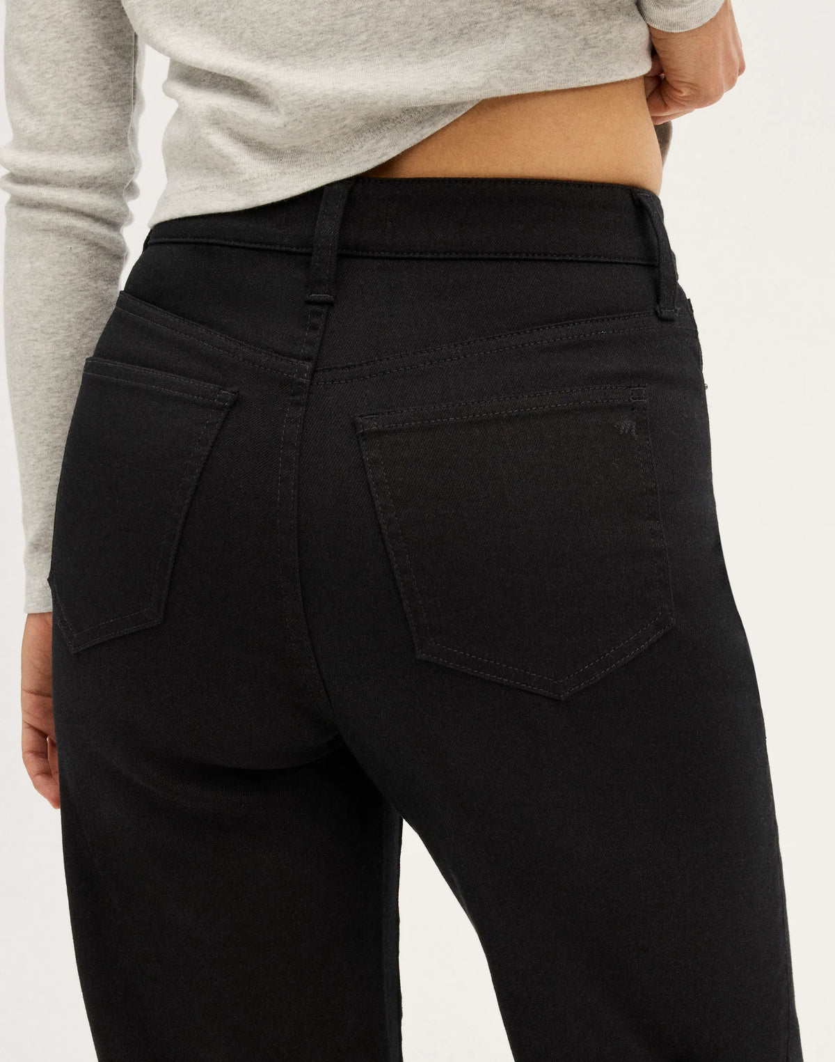 BLACK RINSE WASH
