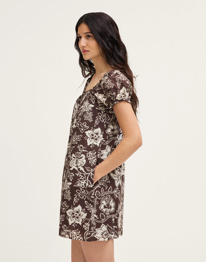 DARK BROWN