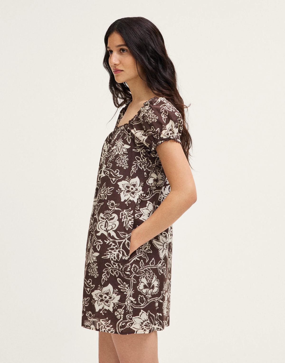 DARK BROWN